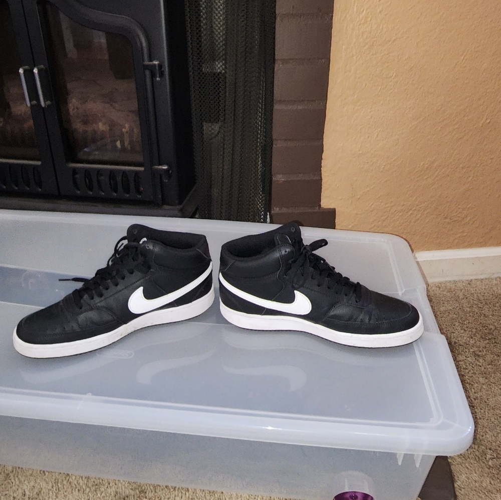 Nike court